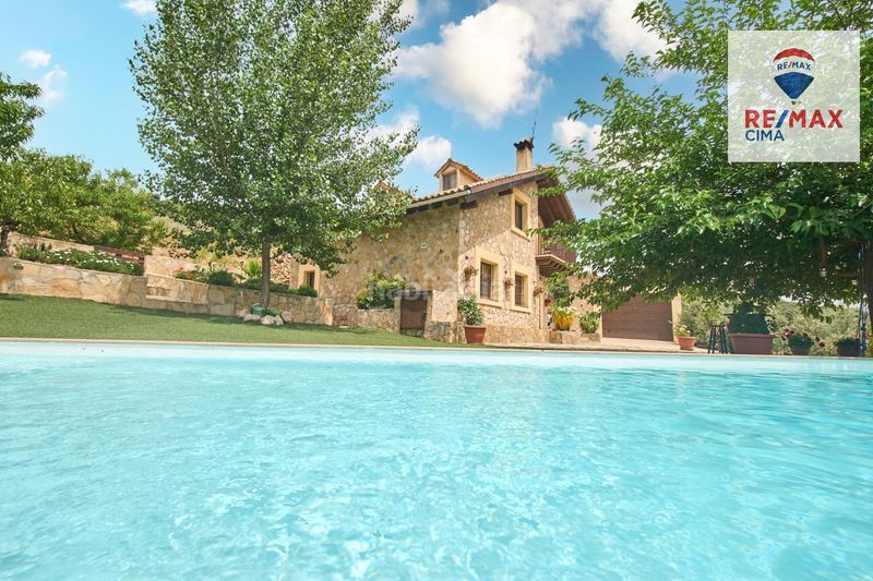 Foto eaa2f506-85f3-4e15-a584-e39fb98d1a98. Casa in poligono 72 parcela 122 72 in Alcalá la Real