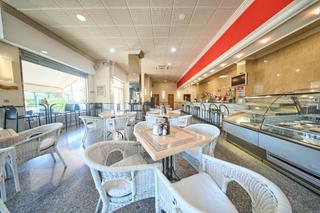Lloguer Local Comercial a Barrio de la Vega. Cafetería en funcionamiento en alquiler en cájar!
