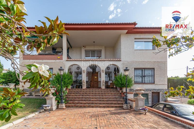 Foto 0be6ba97-1e13-418f-835d-d3194254bc49. Chalet en calle urbanización los alijares 40 chalet exclusivo urbanizacion los alijares con parcela de 3.748 m2 en Otura