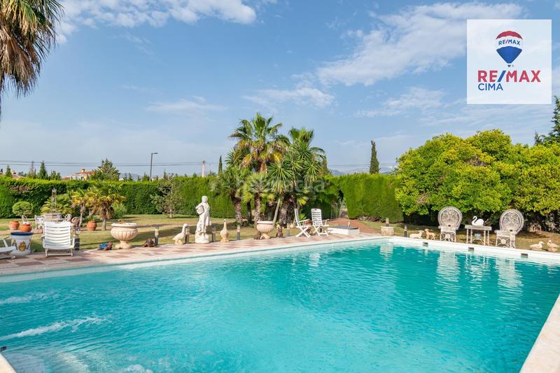 Foto 17abcabd-840d-46fd-8b29-1759f7d13a74. Chalet en calle urbanización los alijares 40 chalet exclusivo urbanizacion los alijares con parcela de 3.748 m2 en Otura