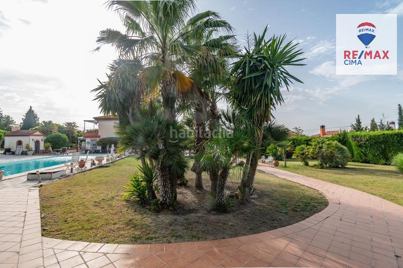 Foto 75e9f357-a791-4bd0-9c60-a46f3339b712. Chalet en calle urbanización los alijares 40 chalet exclusivo urbanizacion los alijares con parcela de 3.748 m2 en Otura