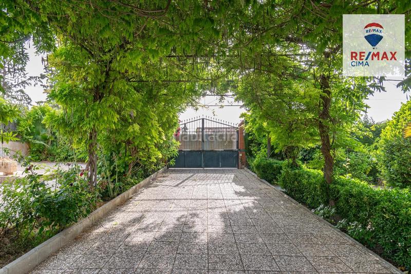 Foto ba615d5f-0f89-43bb-9f26-5e1562e15b32. Chalet en calle urbanización los alijares 40 chalet exclusivo urbanizacion los alijares con parcela de 3.748 m2 en Otura
