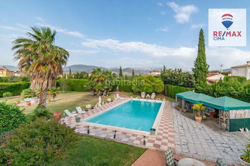 Foto d46f40ca-5b88-4e70-9065-e0c7861d9aac. Chalet en calle urbanización los alijares 40 chalet exclusivo urbanizacion los alijares con parcela de 3.748 m2 en Otura