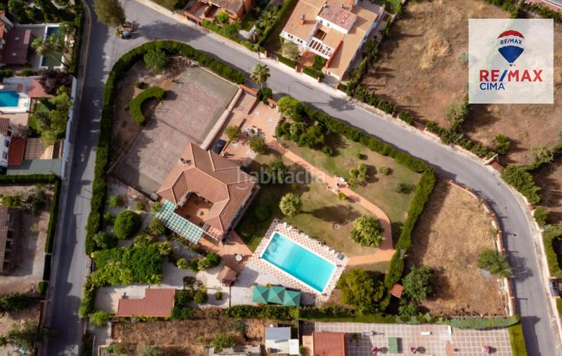 Foto e7d91efa-5e4e-43f6-b5cd-2ac99f108e16. Chalet en calle urbanización los alijares 40 chalet exclusivo urbanizacion los alijares con parcela de 3.748 m2 en Otura