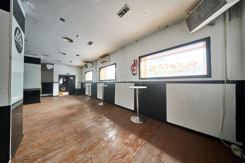 Foto 165ba100-fce4-4c00-bf5d-54d400fa6aa8. Local comercial a Plaza de Toros Granada