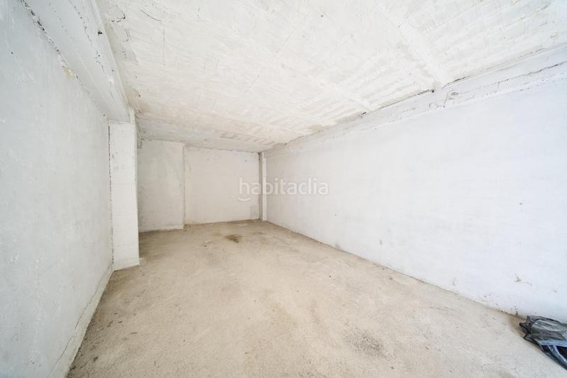 Foto a6c8f991-c2cb-488d-9760-1da845a97a20. Autoparkplatz in San Ildefonso Granada