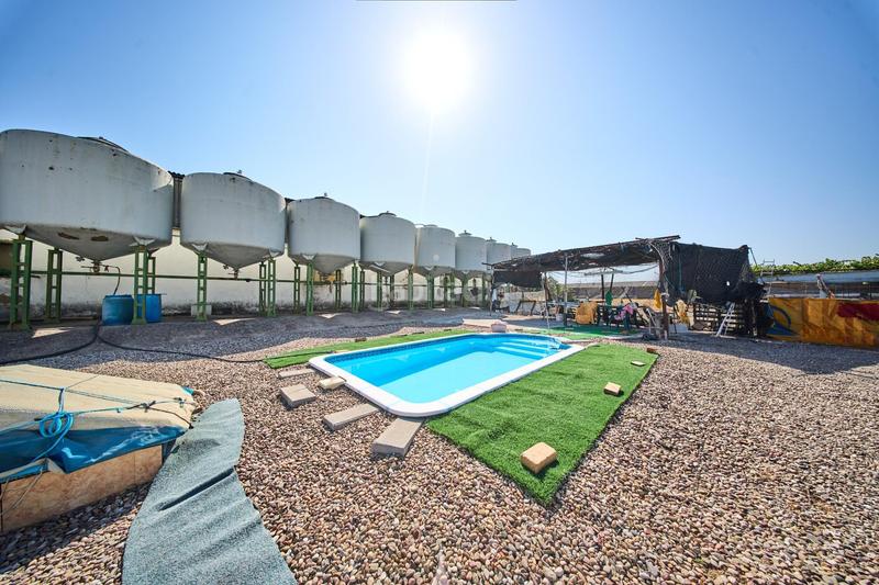 Foto 8860d9ff-6523-4306-80d0-bd777a4d32fa. Terreno residencial en autovia diseminados oportunidad estratégica única en andalucía suelo industrial prime en Carolina (La)