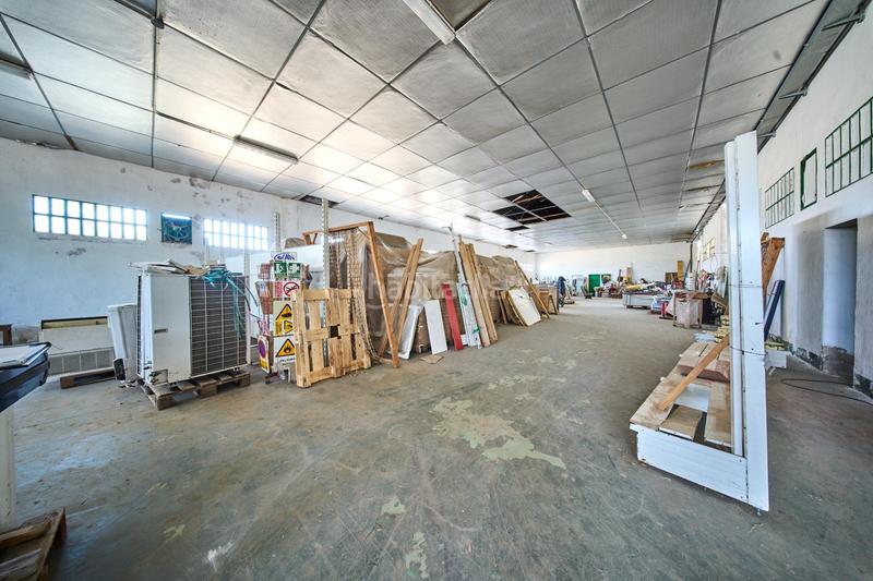 Foto fa83ec0c-0b16-4014-b7e9-f20d3b6fedcd. Terreno residencial en autovia diseminados oportunidad estratégica única en andalucía suelo industrial prime en Carolina (La)