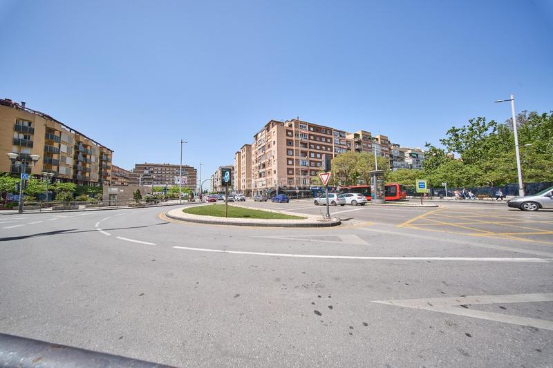 Foto 2c566ef6-77ca-460f-99ac-32d34adfc8e5. Rent flat in plaza albert einstein 2 in Camino de Ronda Granada