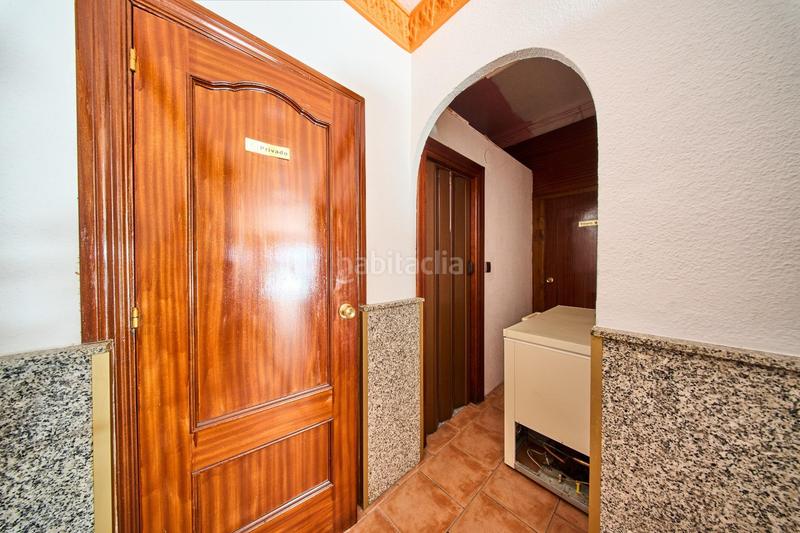 Foto 2f07cef7-bb26-48fa-b9e2-2b6f46f186fe. Local comercial local en reina mora en Barrio de Zaidín Granada