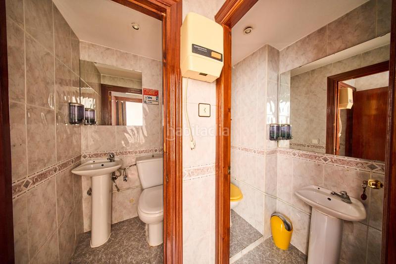 Foto d41678ae-6581-4f05-b9b0-3b28cefe2445. Local comercial local en reina mora en Barrio de Zaidín Granada