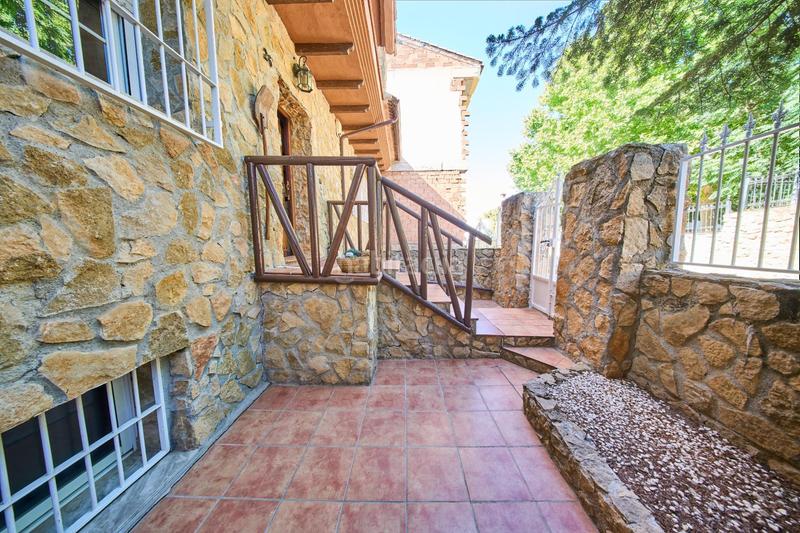 Foto 805f1a92-294f-4039-8ea3-24b15927d92c. Casa adosada un hogar que invita a vivir y crear recuerdos en Íllora