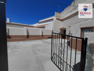 Bauernhof in Benamaurel. Se vende encantadora cueva en benamaurel, granada