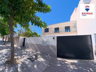Chalet  Avenida de los baños 56. Exclusiva propiedad de lujo en zújar granada