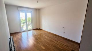 Lloguer Pis a San Francisco Javier. Amplio piso con terraza, garaje y trastero en residencial los cá