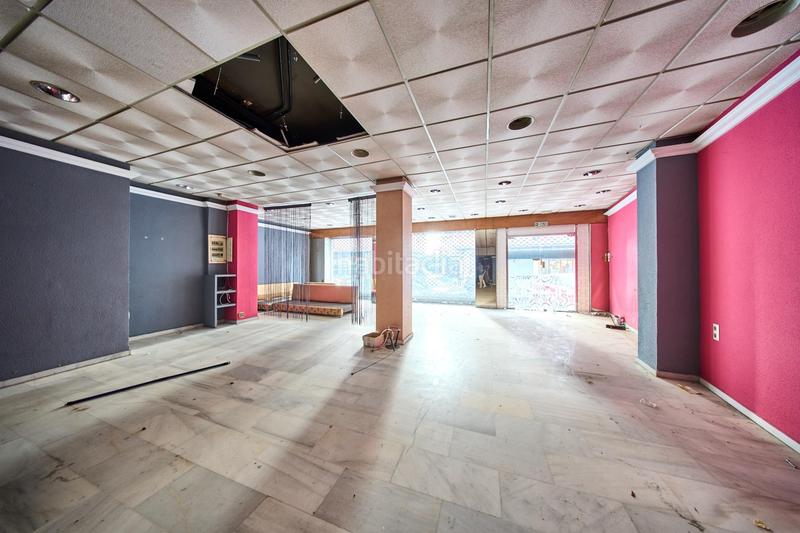 Foto 562ddd33-cdee-4c26-aebe-a0c5a2a700ed. Local comercial a calle calle sol a Camino de Ronda Granada