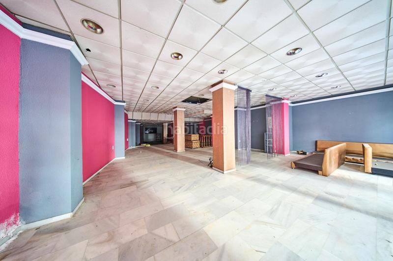 Foto 75a6fce6-4281-4c5e-865d-601e1d1a628d. Local comercial a calle calle sol a Camino de Ronda Granada