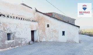 Bauernhof  Calle capallon bajo 14. Cueva para reformar en zújar  barrio de san marcos