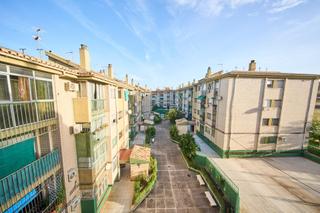 Appartement  Matilde de torre. 3 dormitorios  garaje en parque nueva granada  4 planta luminosa