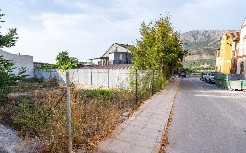Foto bebd1274-93bc-4d0f-9e7a-05a884ccfdbc. Terreno residencial se vende solar en Zújar