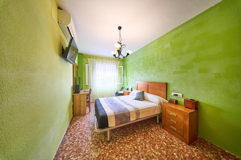 Foto 0b15df4a-4acf-4aba-a5d5-c4e6d4909abd. Pis a calle de reyes católicos 10 a Híjar Gabias (Las)