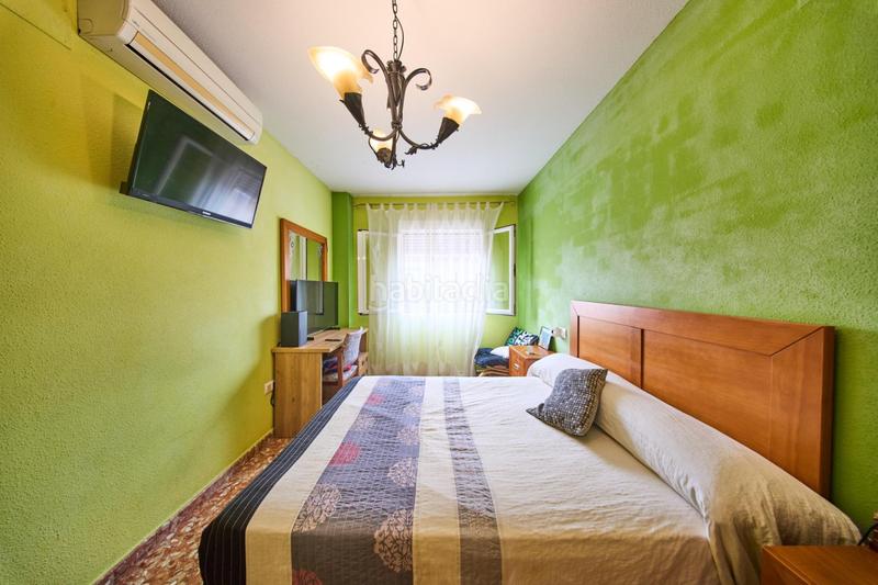 Foto 1a03f2e7-521f-4af2-9886-4eb3e54cb7bf. Pis a calle de reyes católicos 10 a Híjar Gabias (Las)