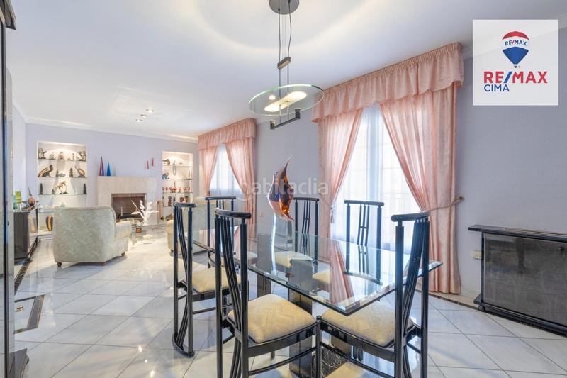 Foto 18e979e8-8e7c-45a9-8455-b40e8a3b3e8e. Chalet mit heizung parking pool in Crta. De la Sierra Granada