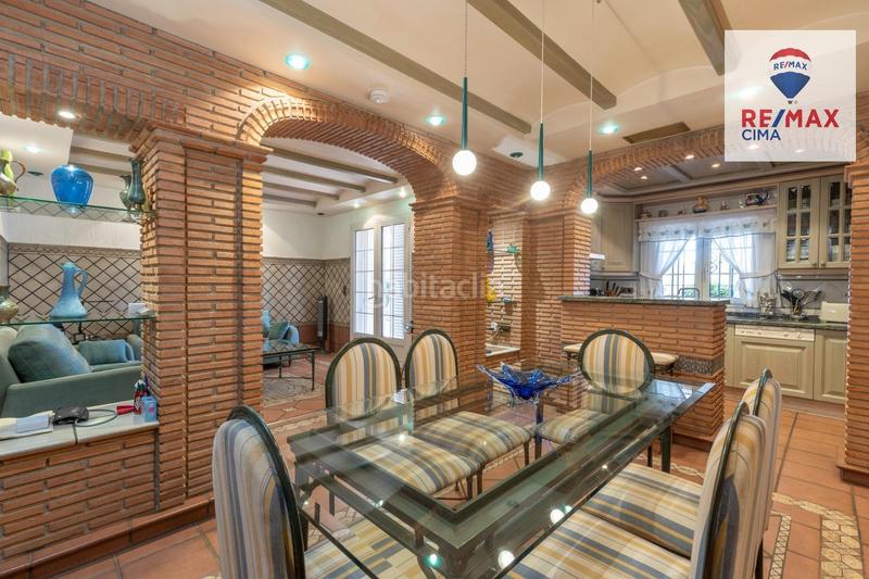 Foto 79d5ad2b-dbb6-47a2-9aac-60ba0d175e96. Chalet mit heizung parking pool in Crta. De la Sierra Granada