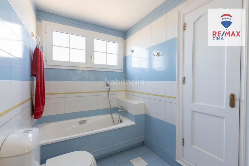 Foto a9d7a332-2b82-4b03-a877-30d09da33afc. Chalet mit heizung parking pool in Crta. De la Sierra Granada