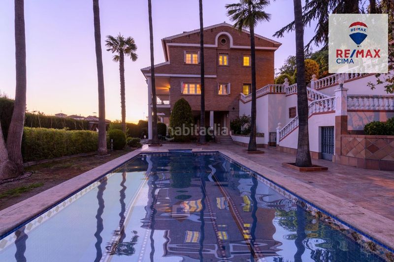 Foto d603c242-13e2-4397-ae51-0075bdf35e2c. Xalet amb calefacció aparcament piscina a Crta. De la Sierra Granada