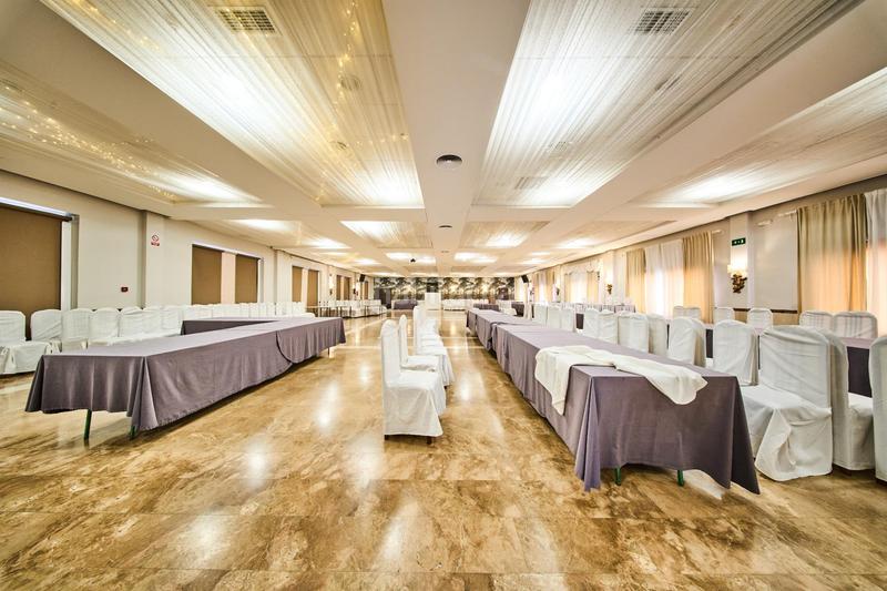 Foto f1423da0-9be3-4e9f-8dc9-211d4a90c920. Building in Quesada