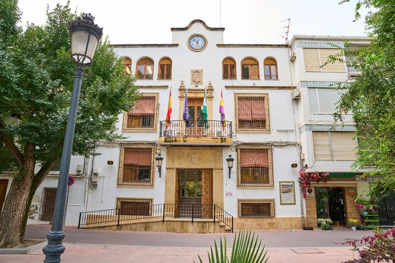 Foto 4a4b3b72-949e-40e2-b0f1-2a60dca69068. Edificio en Quesada