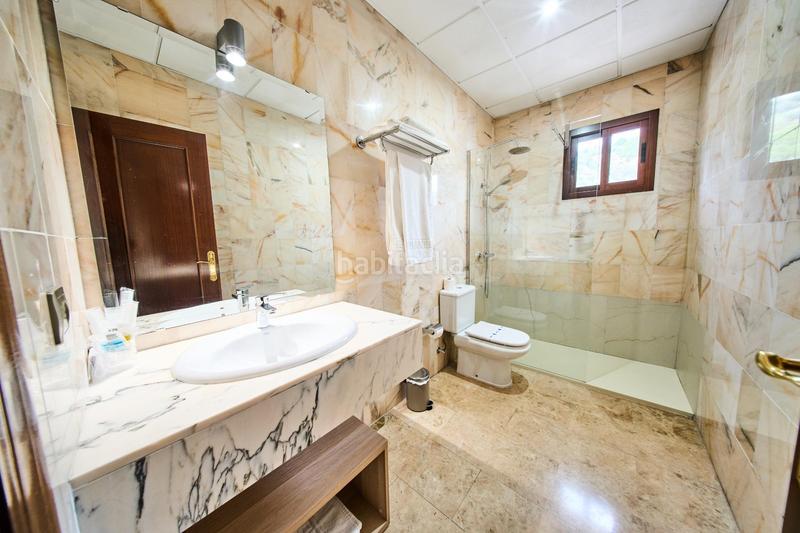 Foto 98dc747f-a9d9-4ab8-8329-88dc1b8f8b76. Edificio en Quesada