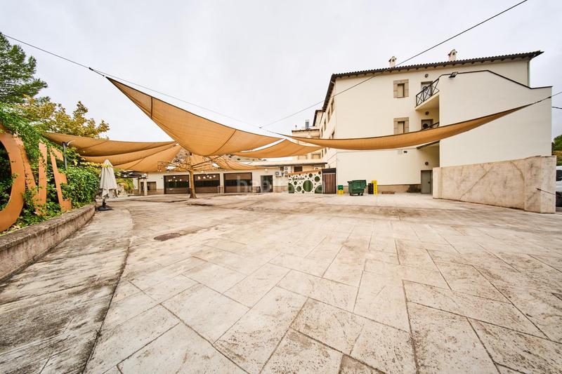 Foto b1990421-4e92-4e8f-84a6-0cf393b56204. Edificio en Quesada