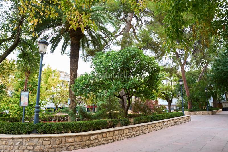 Foto ce43cdae-8299-4920-b568-a5f9bbc2313f. Edificio en Quesada