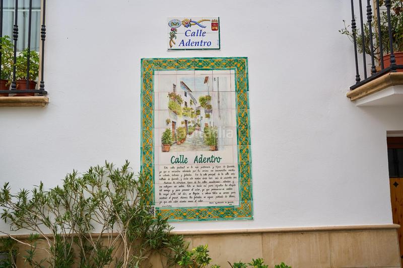 Foto f8415075-523c-4ad9-b887-66f445211e96. Edificio en Quesada