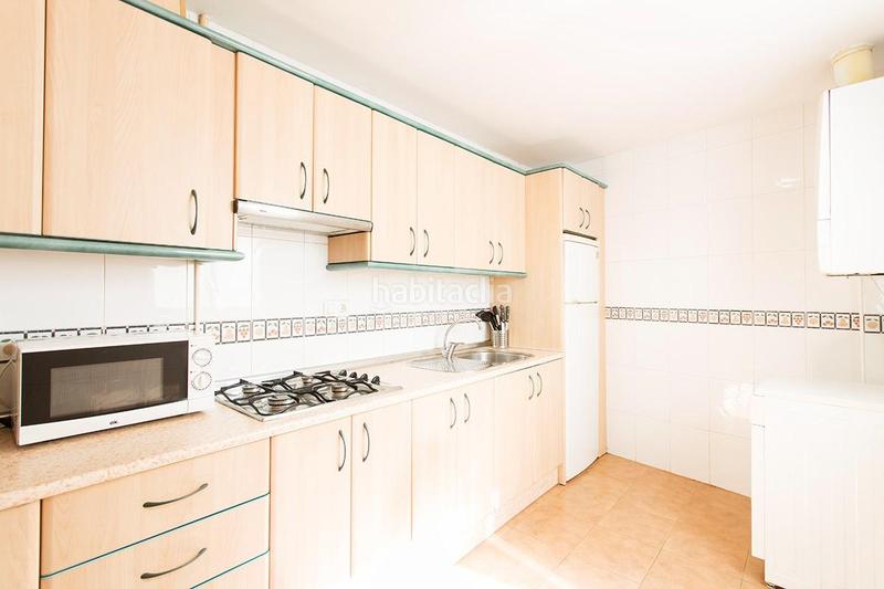 Foto c30cd1f5-3ced-4772-b01f-d89af9a30d22. Rent flat in calle calle de la cruz de arqueros in Granada