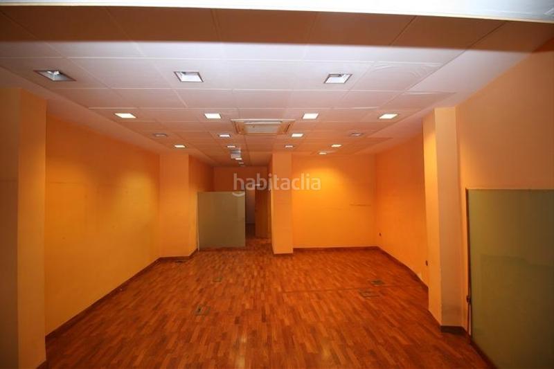 Foto e1f47dce-d6bb-464c-9b82-0adab5d54f59. Alquiler local comercial en calle calle de los frailes local junto recogidas en Granada