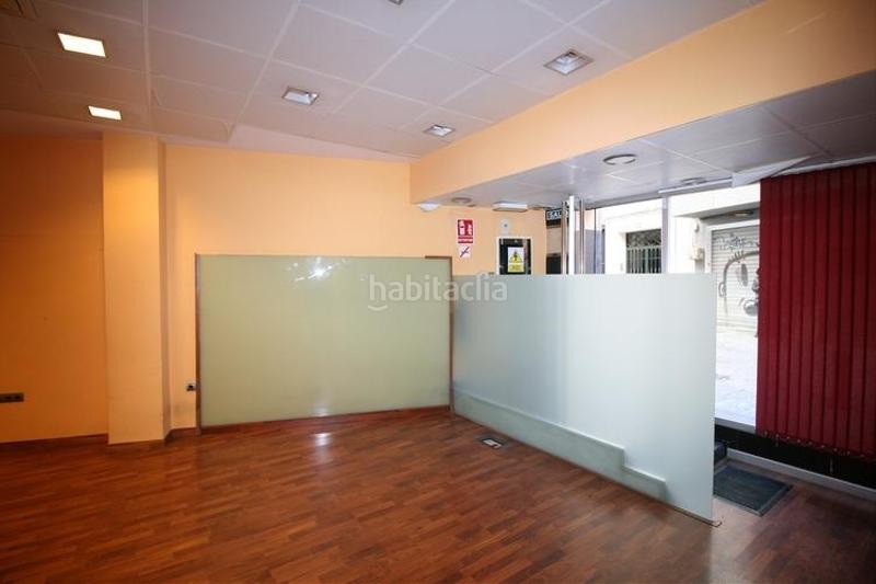 Foto fdf03682-9385-4ad1-8c7a-78fab51c4a2a. Location local commercial dans calle calle de los frailes dans Granada