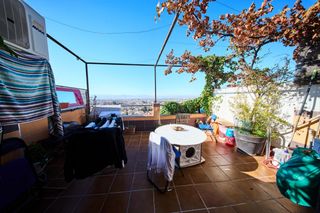 Casa adossada a De los yesqueros 5. Oportunidad de inversión en albaycín