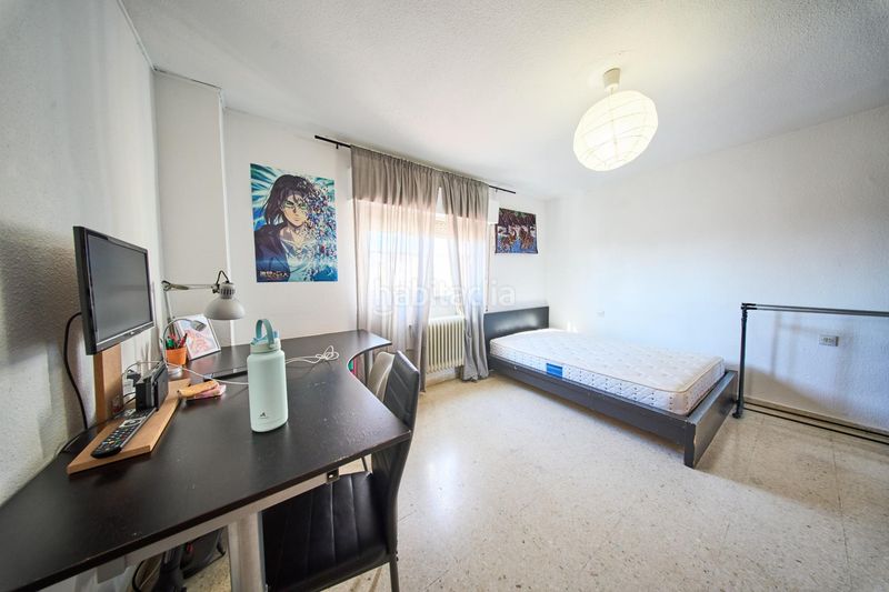 Foto 0e7075c4-c448-4793-8cc0-c72e0323ba16. Àtic amb calefacció aparcament a La Cruz Granada