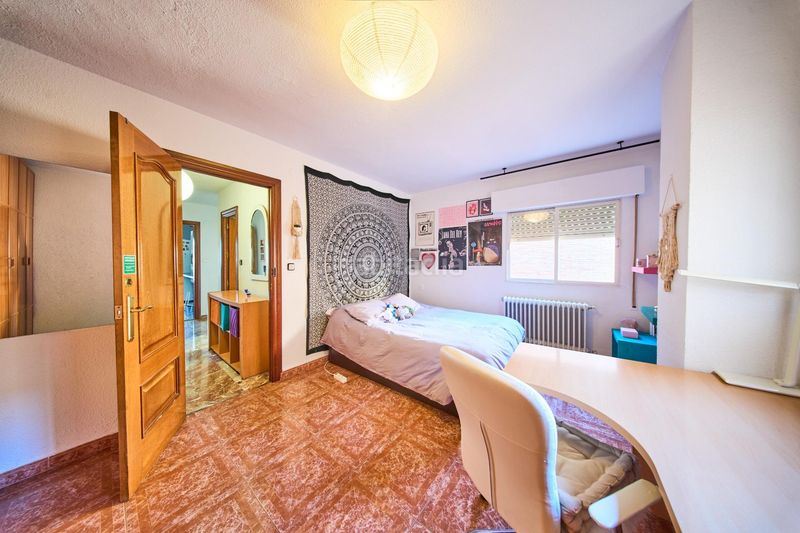 Foto 62321c23-3753-4522-a476-8d966cabcf7b. Àtic amb calefacció aparcament a La Cruz Granada