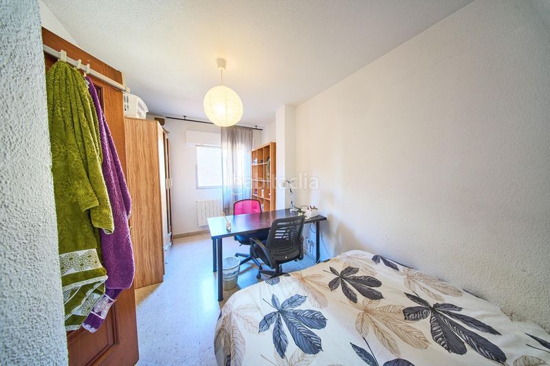 Foto efa646c6-32aa-4e44-80a5-72c523bdb11b. Àtic amb calefacció aparcament a La Cruz Granada