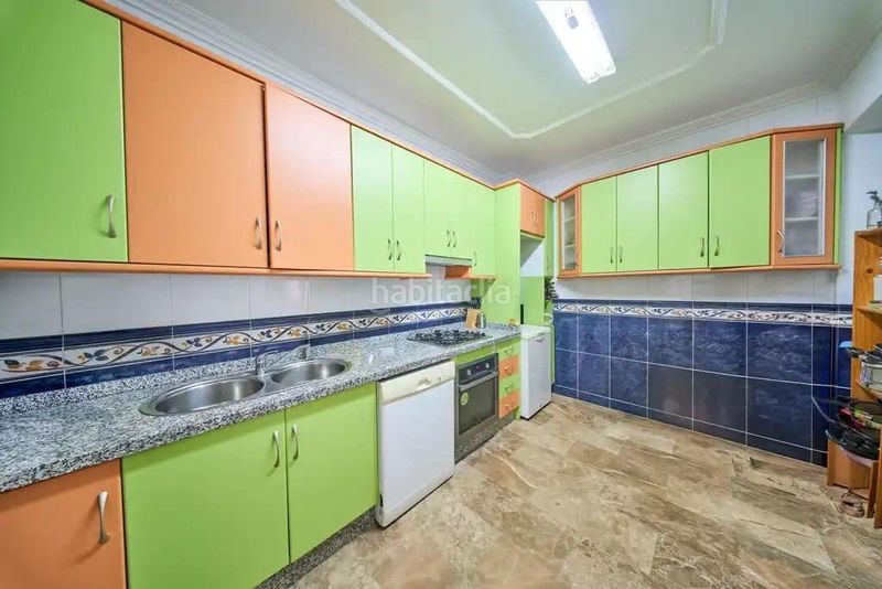 Foto 8e530a92-fa0f-4f42-bb31-dbc6f87a19d7. Flat with heating in Baza