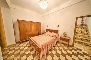 House  Calle libertad. Casona de 307 m2 en el centro de órgiva
