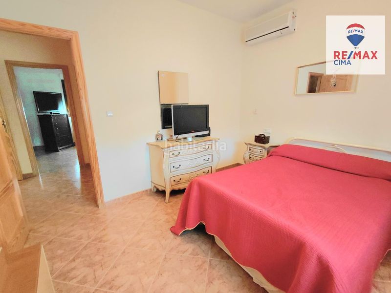 Foto 4c4c9700-40ce-46a7-b86d-2f91b7559c88. Chalet exclusiva finca con tres viviendas independientes en huerta real granada en Benamaurel