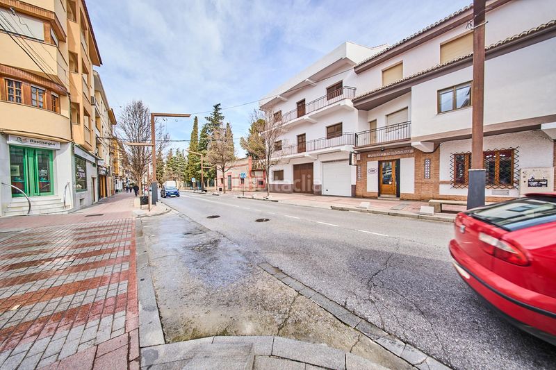 Foto d37ae9d7-30f6-4908-b3fb-8d312d033dac. Edifici a Baza