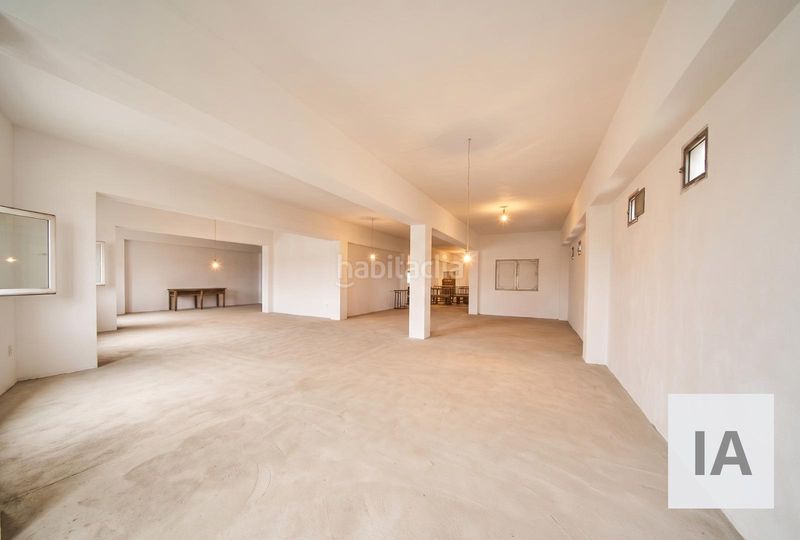 Foto fab0b1f9-2473-4250-9205-74479b0caa9a. Edifici a Baza