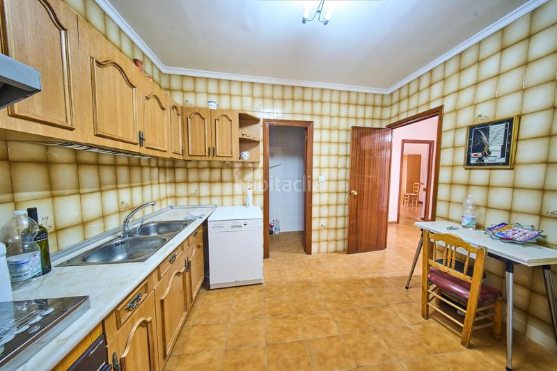 Foto 31a06bd6-7b69-4e72-9f27-4633d60e2d06. Casa amb calefacció aparcament a Castillo de Locubín