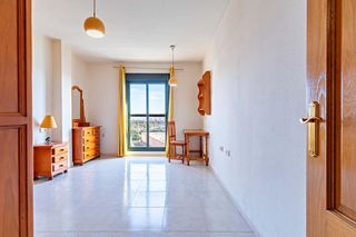 Etagenwohnung in Calle dr lopez ibor (r) 6. Semiático 5ª planta  vistas al mar  garaje  a 900m de la playa